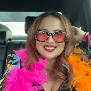 Meet your Posher, Aysia